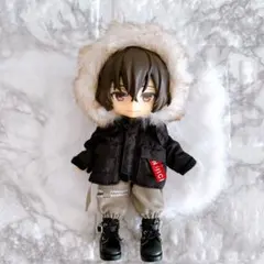 ★オビツ11 ねんどろいどどーる 服　黒　ジャケット　パーカー　コート　ファー