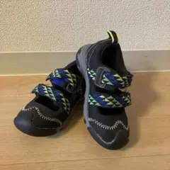 16cm ニューバランス　サンダル