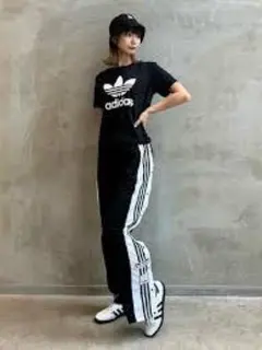 火曜限定セール　adidas　ブラック　アディブレイク　ストライプ　Y2K