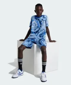 アディダス サッカーフットサルセットアップサイズ130　tシャツ ハーフパンツ