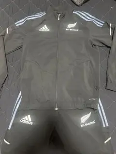 アディダスオールブラックス セットアップジャージ タイムセール中