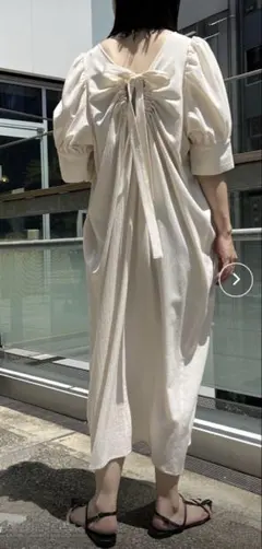 【美品】アパートバイ　バックシャンワンピースのサムネイル