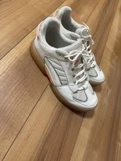 最終値下げルイヴィトンスニーカーアビュー ライン Louis Vuitton 白