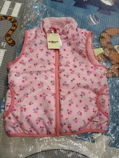 新品未使用　ミキハウスホットビスケッツ　リバーシブル2WAYベスト　100cm