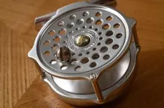 ハーディー ブグレ用センター ネジ HARDY BOUGLEのサムネイル