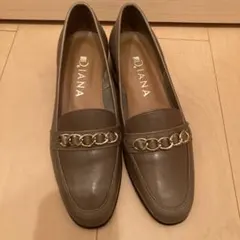 ダイアナ　パンプス
