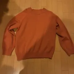 オレンジ ニット