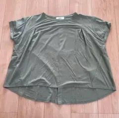 オリーブグリーン 半袖Tシャツ