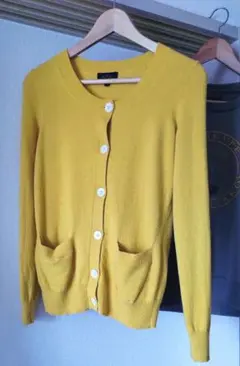 A.P.C. ニットカーディガン