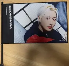 ATEEZ LIMITLESS フラッグ
