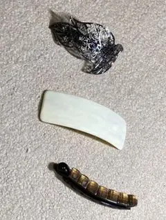 エレガントな葉デザインのバレッタ　ヘアクリップ 3点セット