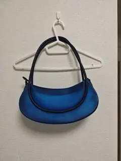 CHARLES & KEITH グラフィックトップハンドル ショルダーバッグ