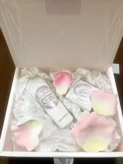 ジルスチュアート ギフトセット 箱・ショッパー付き