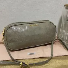 《美品》MIUMIU （ミュウミュウ）レザー ショルダー ベージュ系