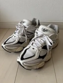 New Balance 9060 ホワイト/ブラック スニーカー　23.5