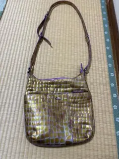 ココフィオーレ クロコダイル風ショルダーバッグ