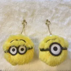 ミニオン ボール型イヤリング ふわふわ