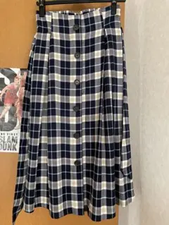 INGNI ネイビーとホワイトのチェック柄フレアスカート