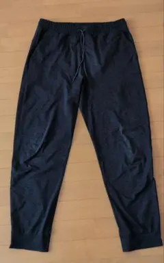 ユニクロ ウルトラストレッチアクティブジョガーパンツ L ネイビー