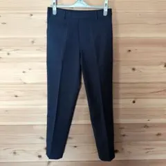 UNIQLO　ネイビー ストライプ スリムフィットスラックス