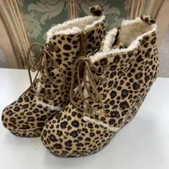 ヒョウ柄ファーウェッジソールブーツ