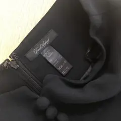 デュラスの黒 タイトスカートのサムネイル