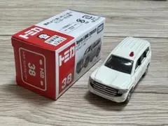 トミカ 38 トヨタ ランドクルーザー 300系 覆面パトカー カスタム 改造のサムネイル