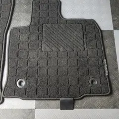 ボルボ V90 フロアマット 4枚セット グレー系 - メルカリ