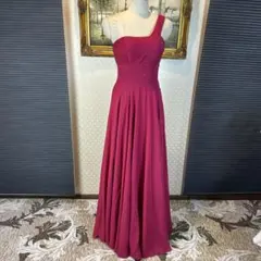 ワンショルダービジュー付きドレス