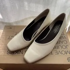 【値下】スクエア ホワイト パンプス