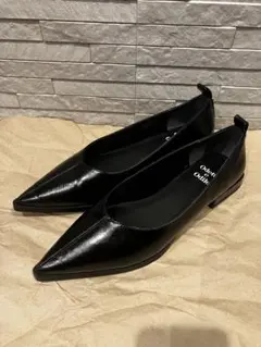 odette e odileブラック ポインテッドトゥ フラットシューズ23.5