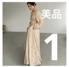 限定価格クラネ BULGED FLOWER JACQUARD ONE PIECE - メルカリ