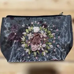 Raffiné 花柄リボン刺繍 グレーポーチ