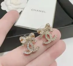 Y-22☆美品☆ファッションピアス