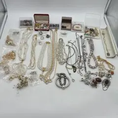 Item thumbnail for item 3cf53610-8348-4e80-ba14-b60ea480e615