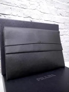 PRADA プラダ サフィアーノレザー ドキュメント タブレット ケース バッグ