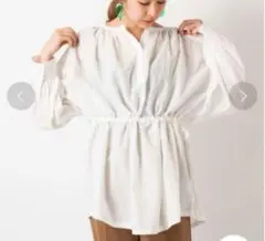 Kastane ヘンリー ホワイト バルーンスリーブ シャツ ブラウス