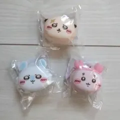 新品未開封 ちいかわ おかおミニシリコンポーチ カニちゃん ラッコ モモンガ