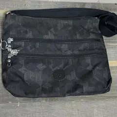 キプリング ショルダーバッグ 幾何学模様 ブラック