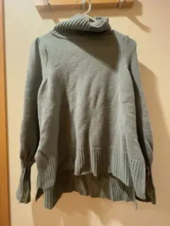 SNIDEL Sustainaハイネックパフスリニットプルオーバー