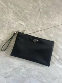 PRADA ブラック ナイロン クラッチバッグ