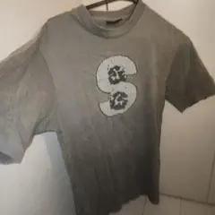 Stussy グレー Sロゴ Tシャツ (Small)