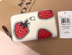 新品COACH スモール ジップ カード ケース ストロベリー