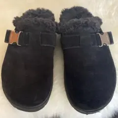 MONCLER ブラック ムートンブーツ