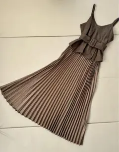 【新品・未使用】dazzlin ダズリン　ブラウン　ワンピース　プリーツ　S