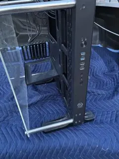 Thermaltake オープンフレーム PCケース 本体のサムネイル