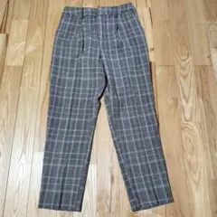 グレー系チェック柄テーパードスラックス