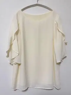 OFUON シフォン トップス ブラウス　袖フリル　38 オフホワイト　生成り