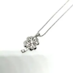 四つ葉のクローバー 　ビジュー　シルバー　ペンダント　ネックレス