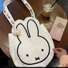 新品 ミッフィー miffy フェイストートバッグ 白ホワイト エコバッグ ロゴ